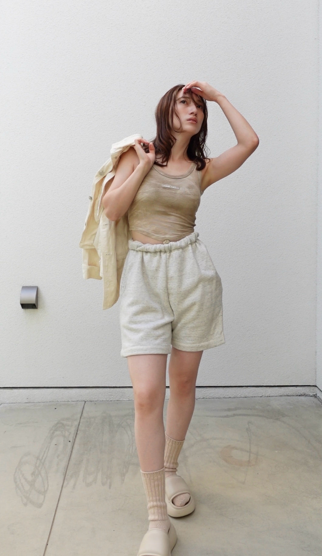 カップ付きタンクトップ